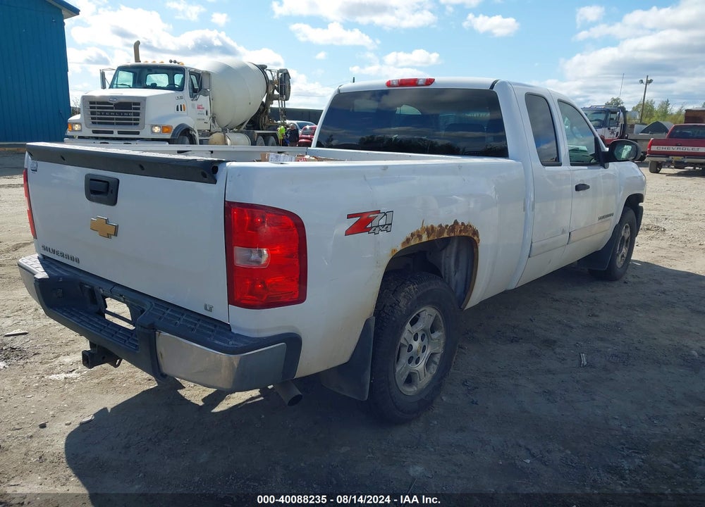 2007 CHEVROLET SILVERADO 1500 LT1 VIN: 2GCEK19J371652644