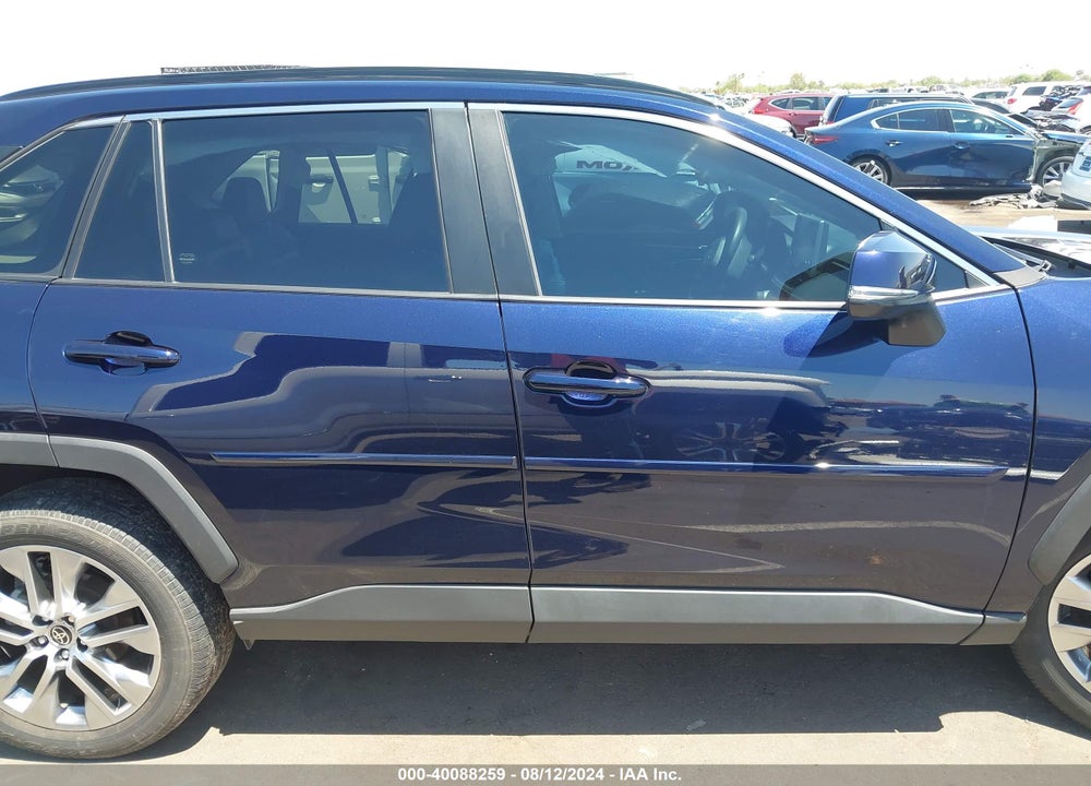 2022 TOYOTA RAV4 XLE PREMIUM VIN: 2T3C1RFV0NW199524
