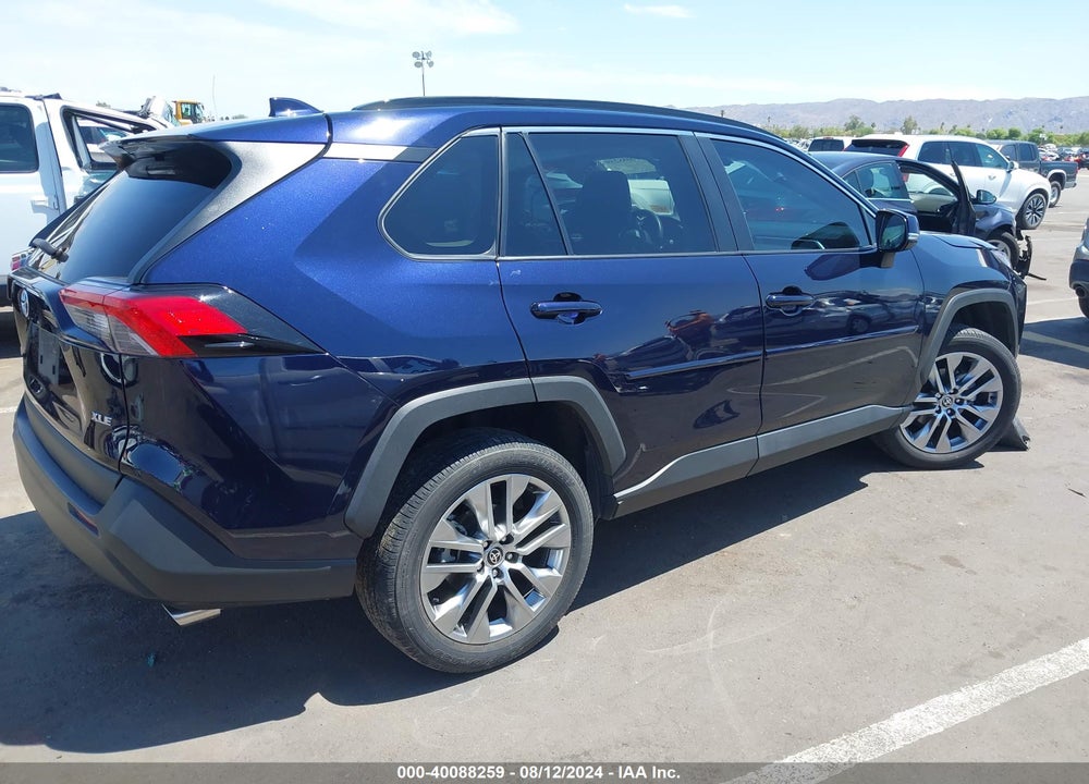2022 TOYOTA RAV4 XLE PREMIUM VIN: 2T3C1RFV0NW199524