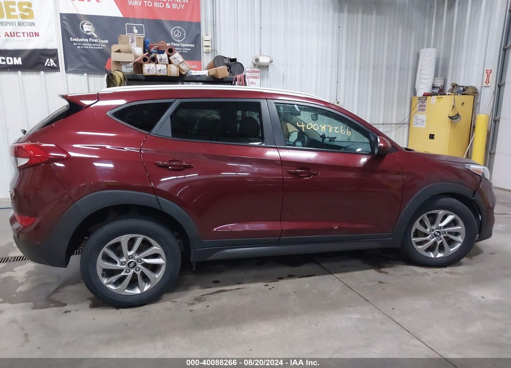 2016 HYUNDAI TUCSON SE VIN: KM8J3CA43GU145370