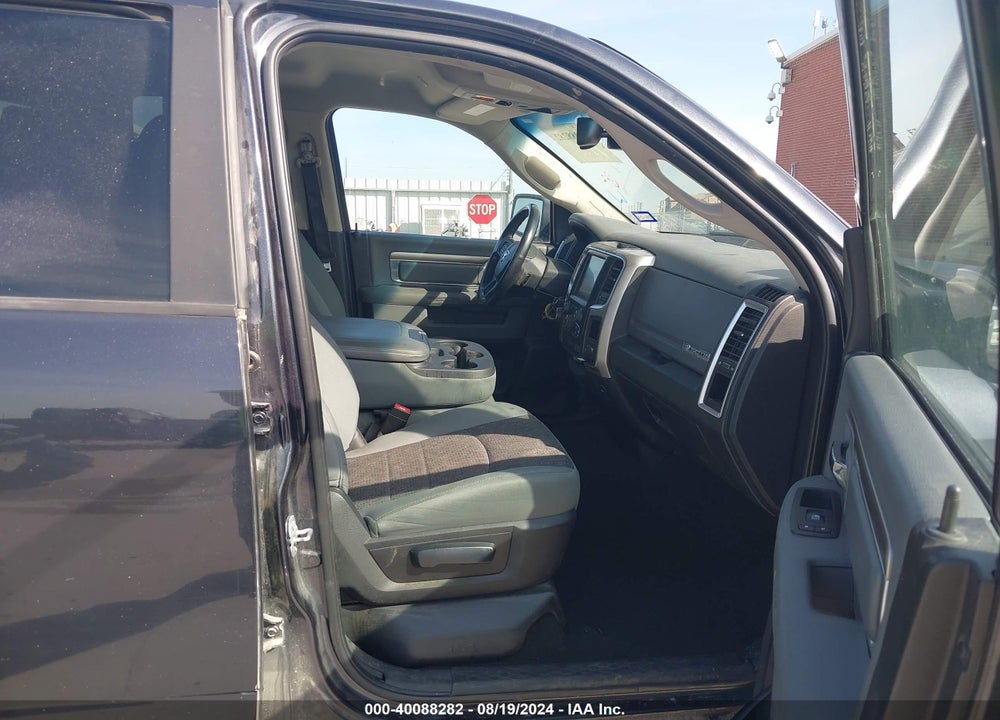 2017 RAM 1500 BIG HORN QUAD CAB 4X2 6'4 BOX VIN: 1C6RR6GT1HS768982