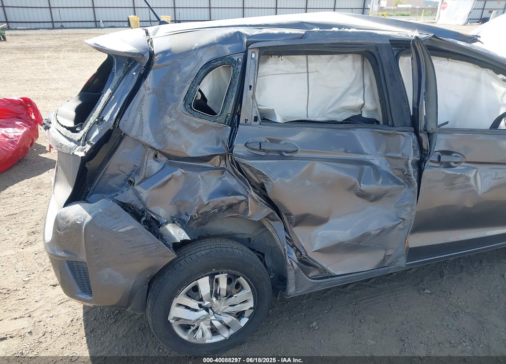 2015 HONDA FIT VIN: 3HGGK5H54FM714873