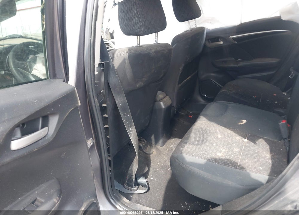 2015 HONDA FIT VIN: 3HGGK5H54FM714873