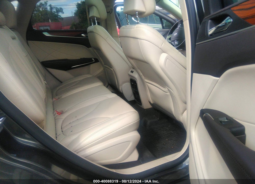 2019 LINCOLN MKC SELECT VIN: 5LMCJ2C99KUL48500