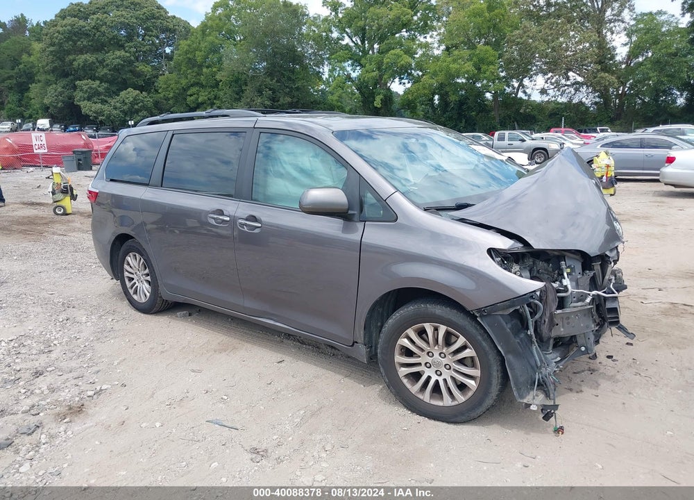2016 TOYOTA SIENNA XLE 8 PASSENGER VIN: 5TDYK3DCXGS713725