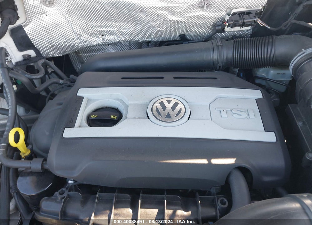 2015 VOLKSWAGEN TIGUAN S VIN: WVGAV7AXXFW615408