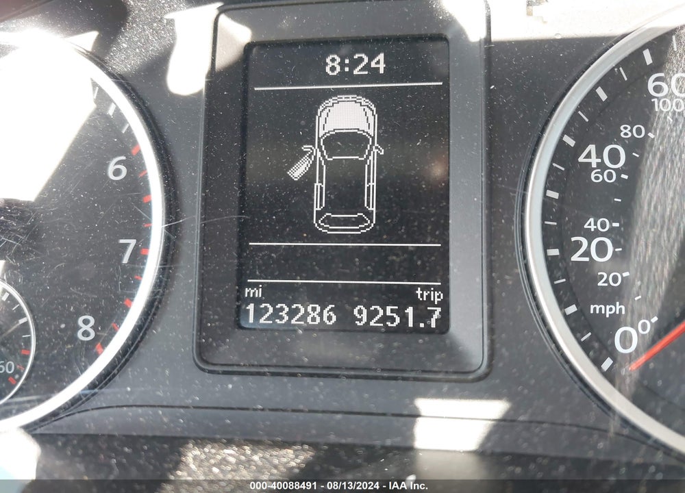2015 VOLKSWAGEN TIGUAN S VIN: WVGAV7AXXFW615408