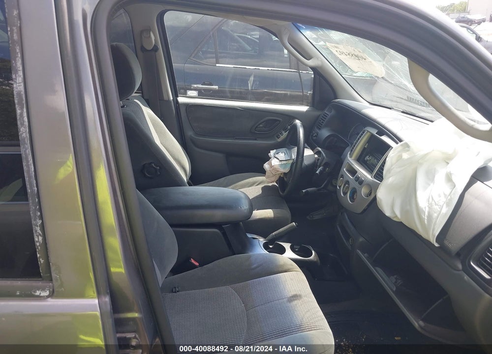 2004 MAZDA TRIBUTE VIN: 4F2YZ04184KM11815