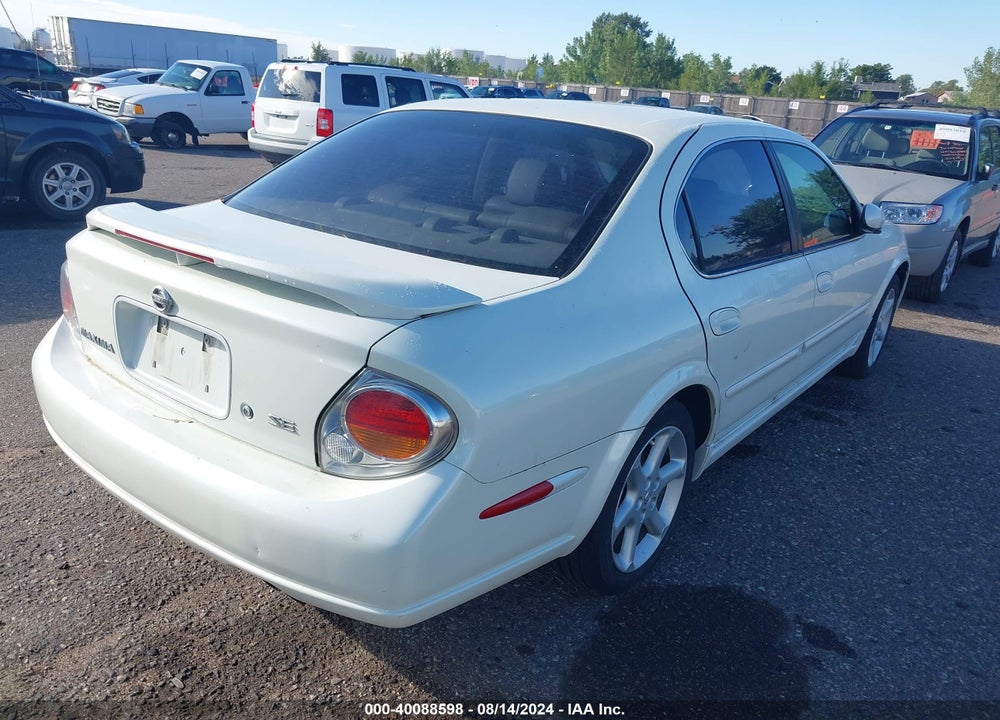 2002 NISSAN MAXIMA SE VIN: JN1DA31A22T313255