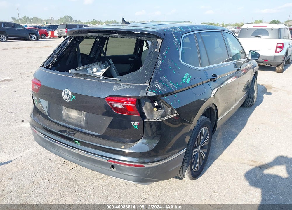 2018 VOLKSWAGEN TIGUAN 2.0T SE/2.0T SEL VIN: 3VV3B7AX4JM091298