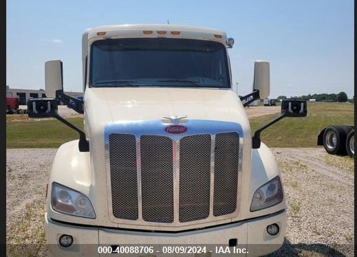 2018 PETERBILT 579 VIN: 1XPBDP9X0JD475209