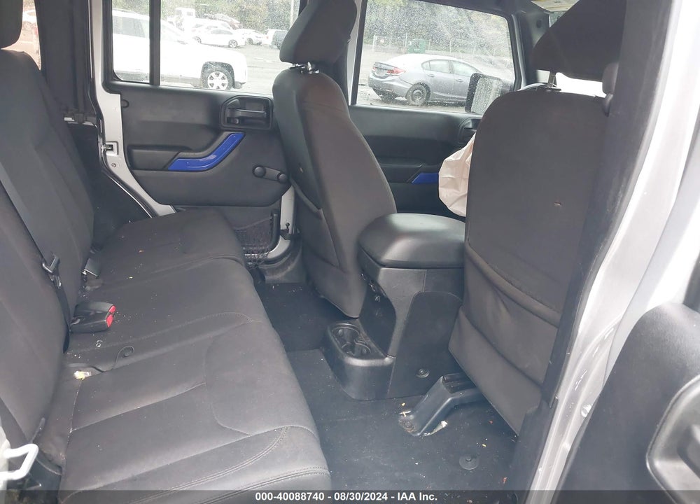 2014 JEEP WRANGLER UNLIMITED SPORT VIN: 1C4BJWDG2EL255528