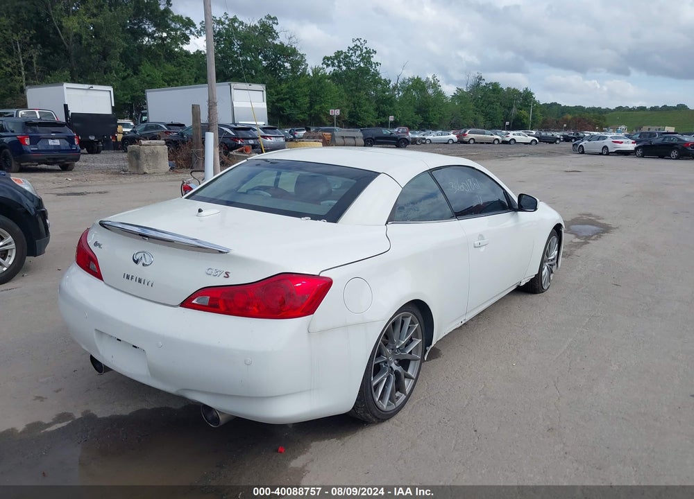 2013 INFINITI IPL G VIN: JN1CV6FE8DM230195