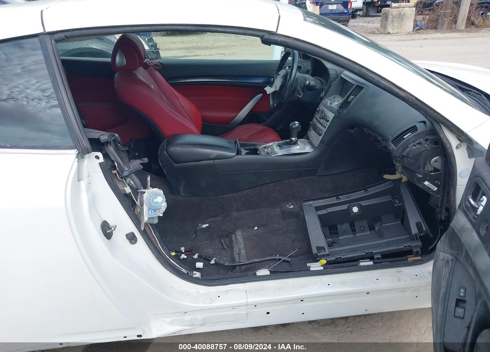 2013 INFINITI IPL G VIN: JN1CV6FE8DM230195