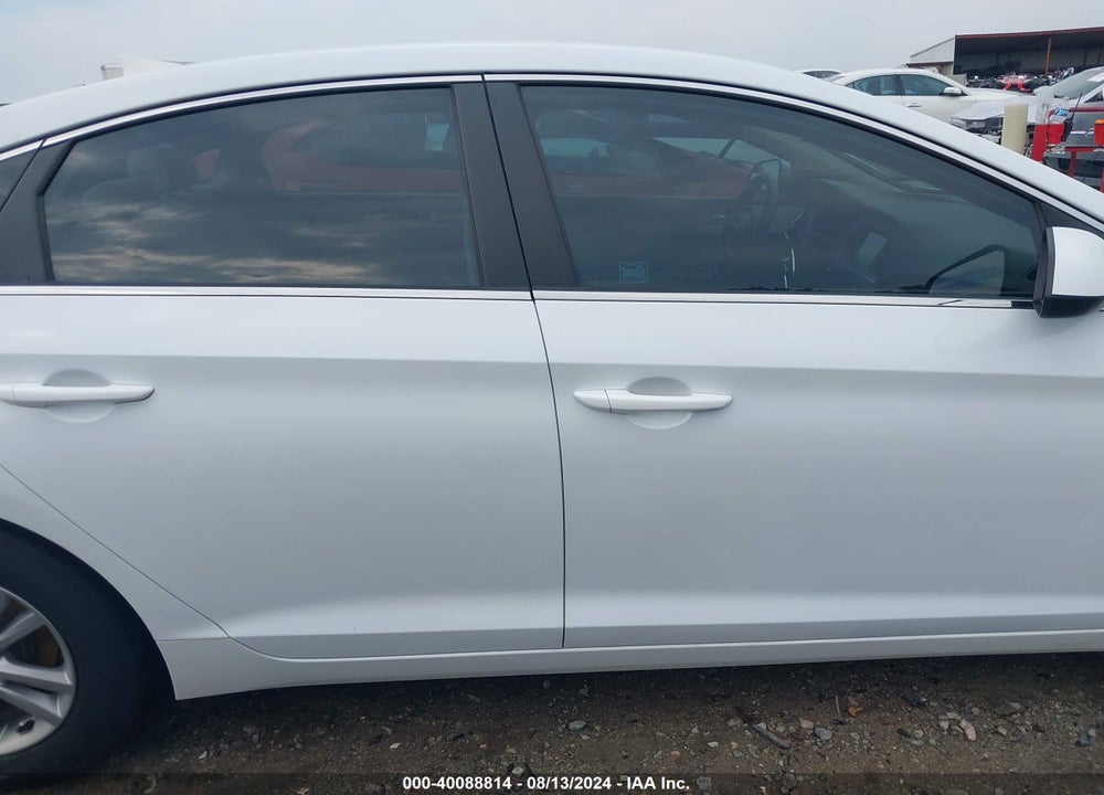 2016 HYUNDAI SONATA SE VIN: 5NPE24AF6GH319751