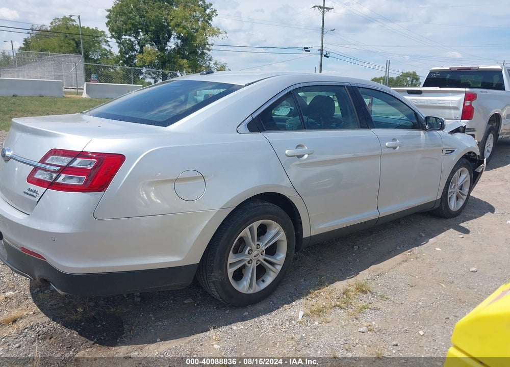 2018 FORD TAURUS SEL VIN: 1FAHP2E82JG136251