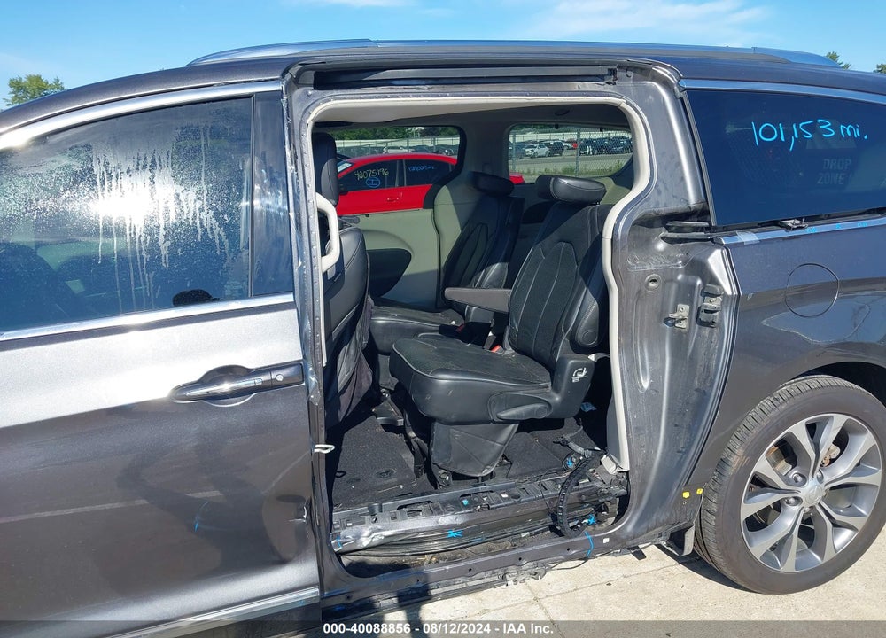 2017 CHRYSLER PACIFICA LIMITED VIN: 2C4RC1GG0HR822287