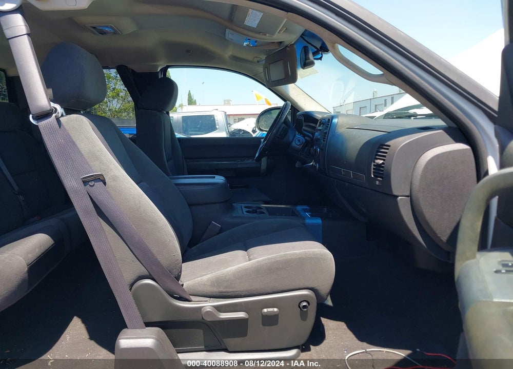 2008 GMC SIERRA 2500HD SLE2 VIN: 1GTHK29618E171676