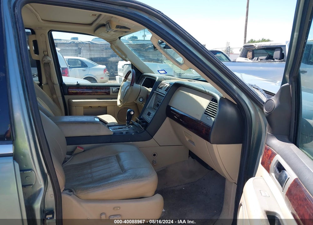 2006 LINCOLN NAVIGATOR LUXURY/ULTIMATE VIN: 5LMFU28546LJ22385