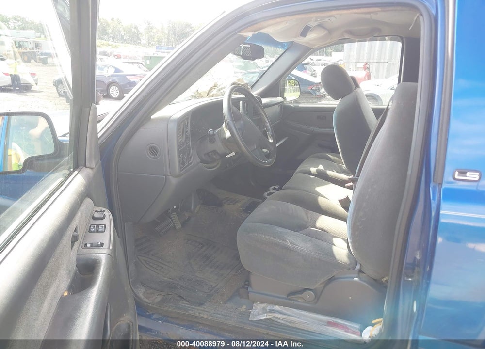 2003 CHEVROLET SILVERADO 2500HD LS VIN: 1GCHK24U33E370310