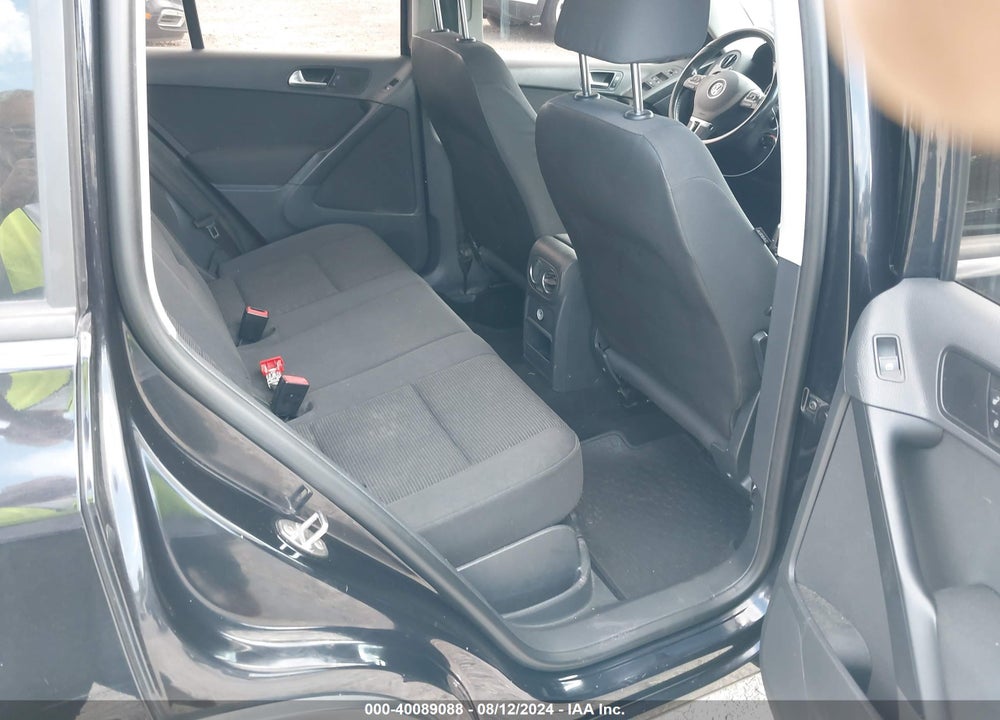 2013 VOLKSWAGEN TIGUAN S VIN: WVGBV3AX7DW608717