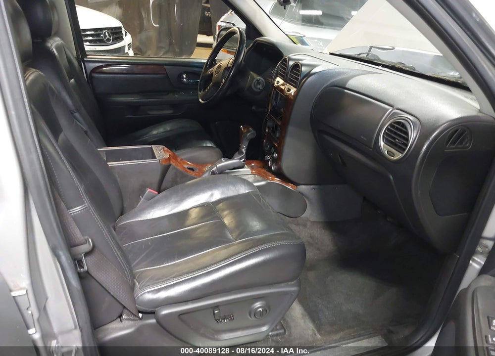 2005 GMC ENVOY XL SLT VIN: 1GKET16S756170263