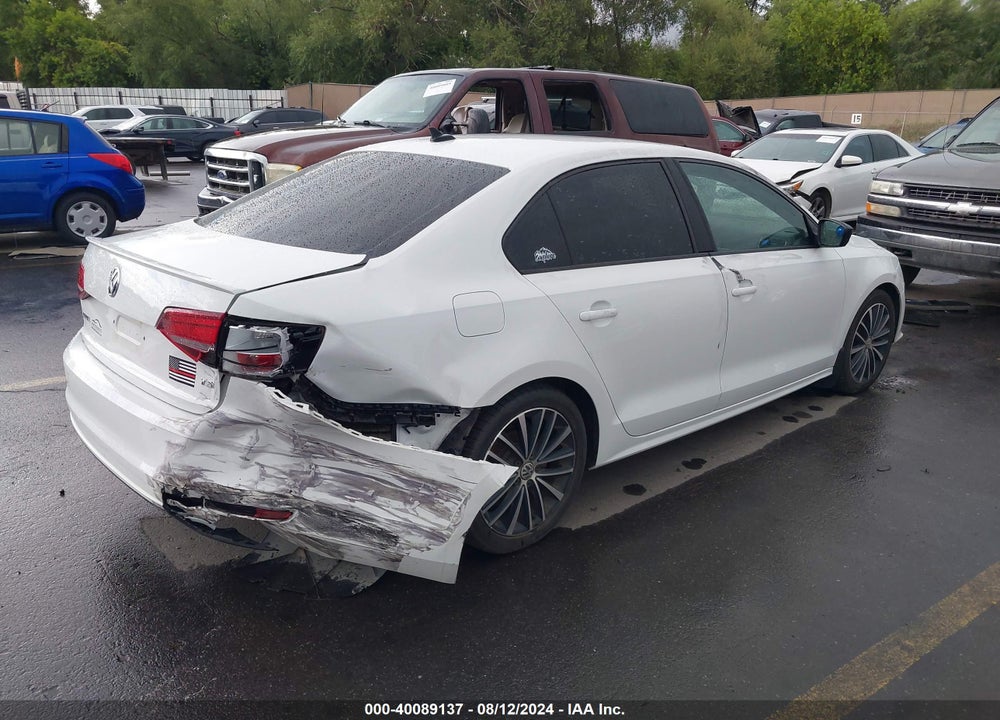 2017 VOLKSWAGEN JETTA 1.8T SPORT VIN: 3VWD17AJ0HM392708