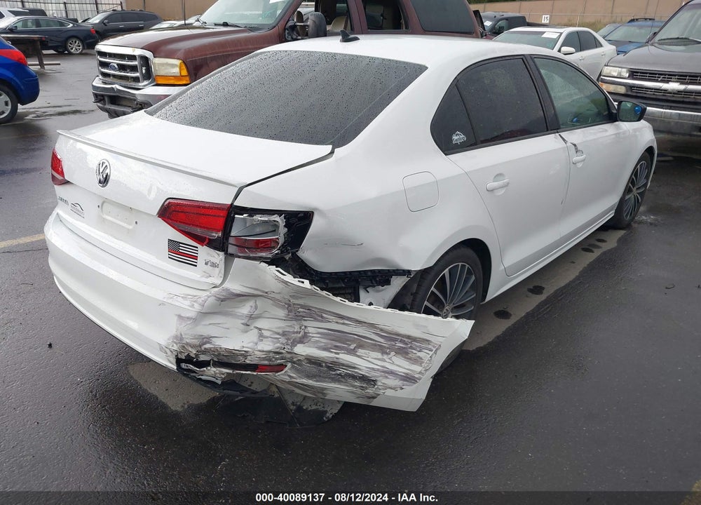 2017 VOLKSWAGEN JETTA 1.8T SPORT VIN: 3VWD17AJ0HM392708