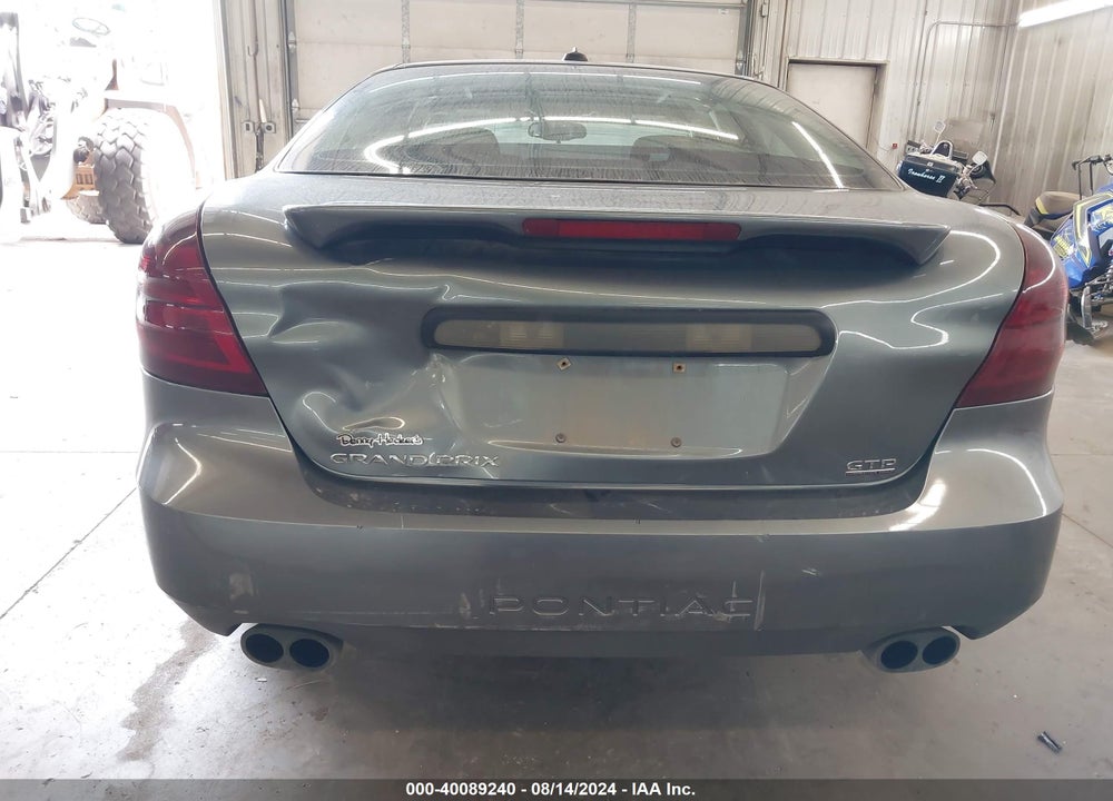 2005 PONTIAC GRAND PRIX GTP VIN: 2G2WR524051180402