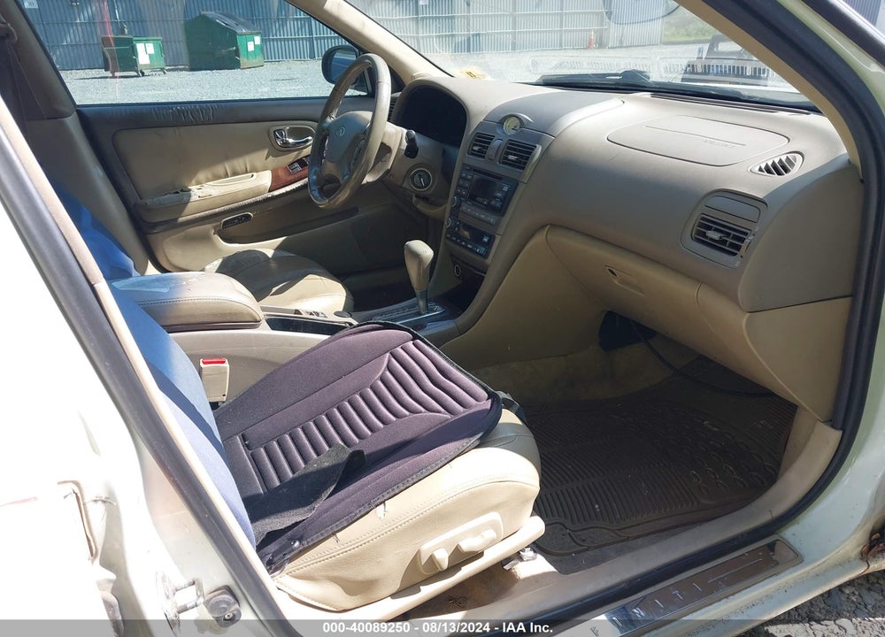 2001 INFINITI I30 LUXURY VIN: JNKCA31A01T031010