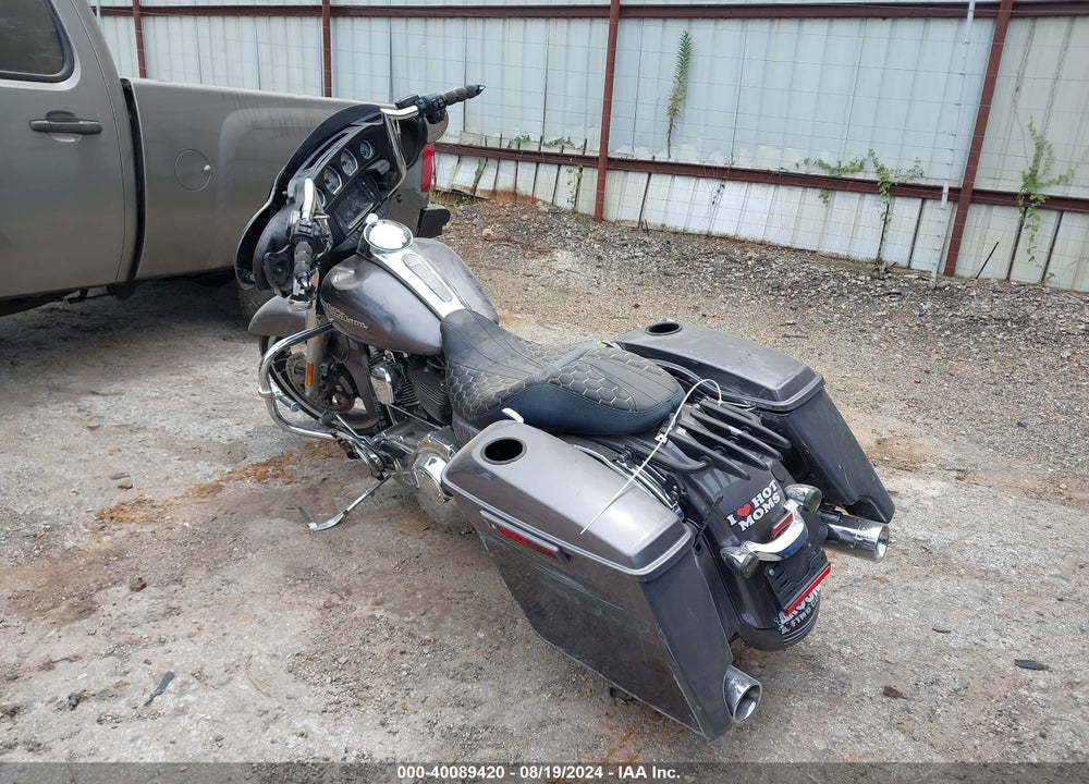 2014 HARLEY-DAVIDSON FLHX STREET GLIDE VIN: 1HD1KBM10EB706716