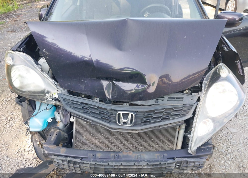 2013 HONDA FIT VIN: JHMGE8H56DC068272