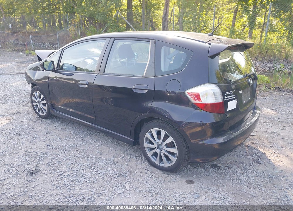 2013 HONDA FIT VIN: JHMGE8H56DC068272