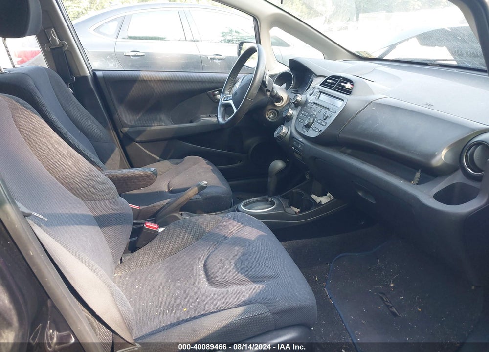 2013 HONDA FIT VIN: JHMGE8H56DC068272