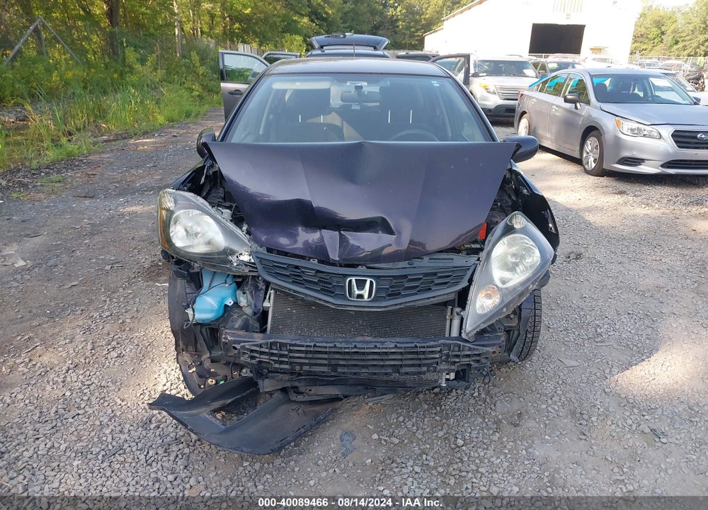 2013 HONDA FIT VIN: JHMGE8H56DC068272