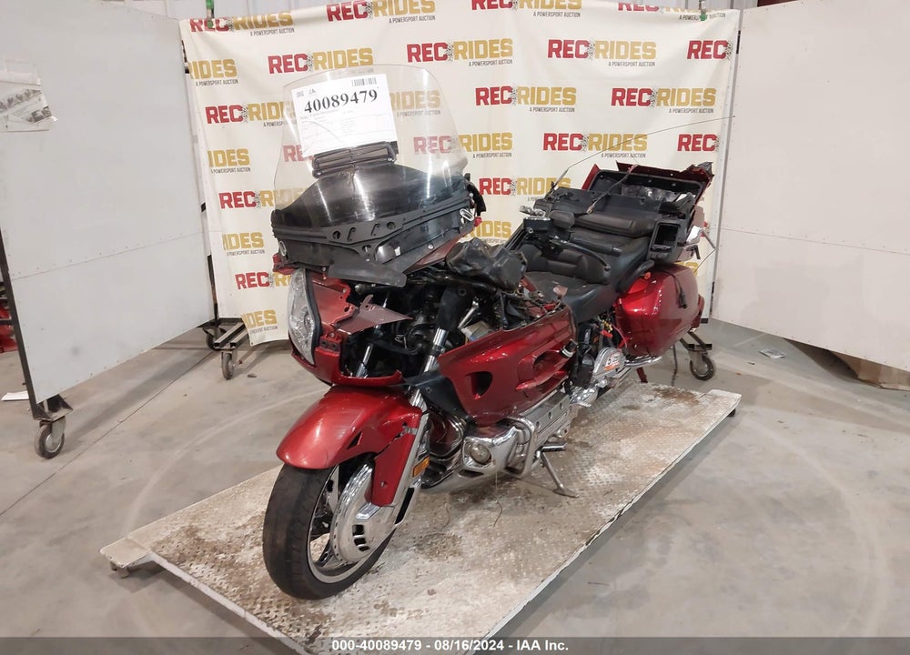 2010 HONDA GL1800 VIN: 1HFSC47H3AA900492