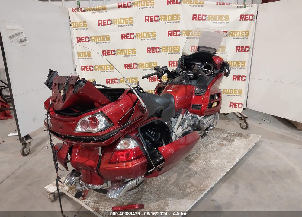 2010 HONDA GL1800 VIN: 1HFSC47H3AA900492