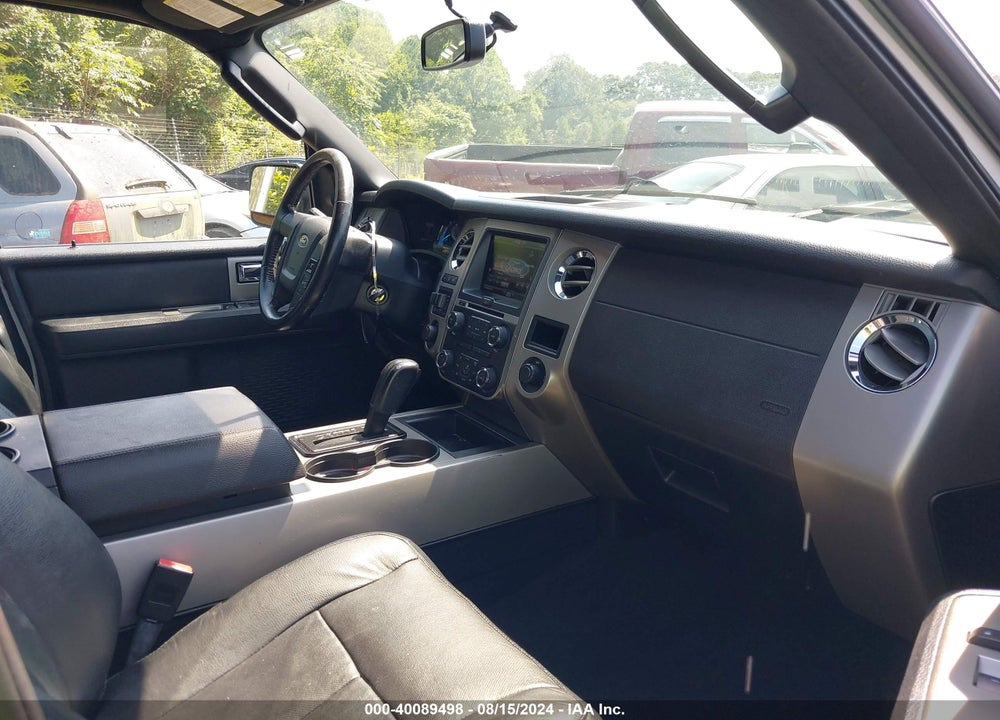 2015 FORD EXPEDITION XLT VIN: 1FMJU1JT2FEF11921