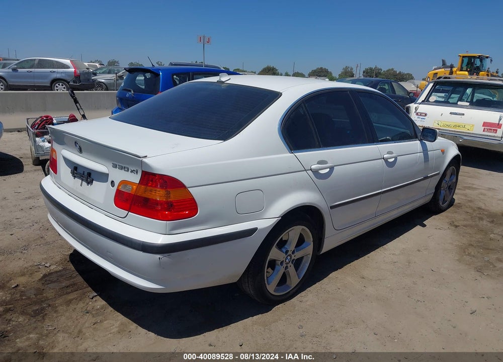 2005 BMW 330XI VIN: WBAEW53435PN39224