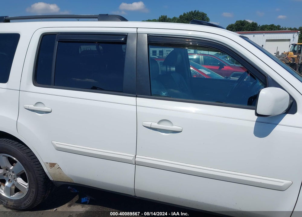 2011 HONDA PILOT EX-L VIN: 5FNYF3H63BB046289
