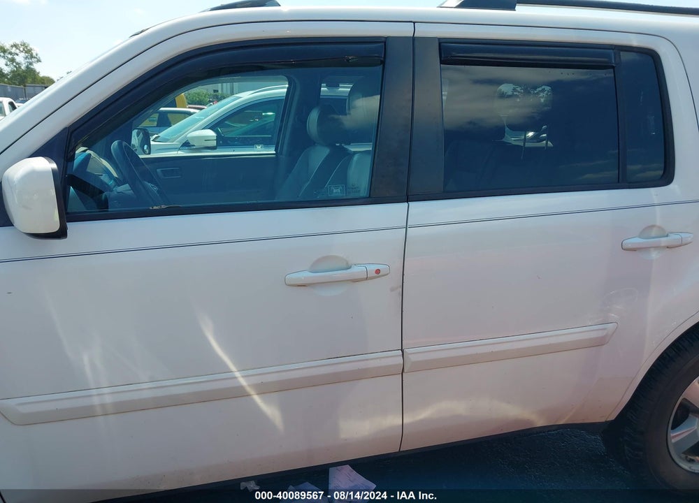 2011 HONDA PILOT EX-L VIN: 5FNYF3H63BB046289