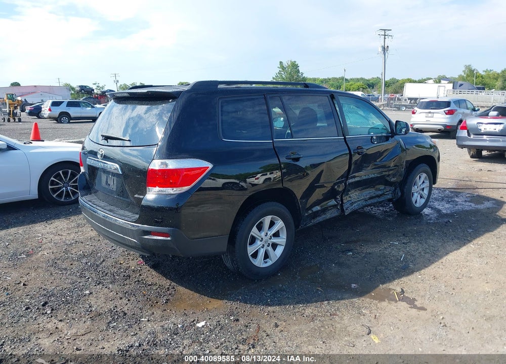 2013 TOYOTA HIGHLANDER SE V6 VIN: 5TDBK3EH5DS276826
