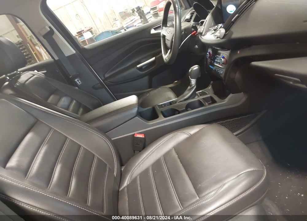 2017 FORD ESCAPE TITANIUM VIN: 1FMCU9J97HUD47330