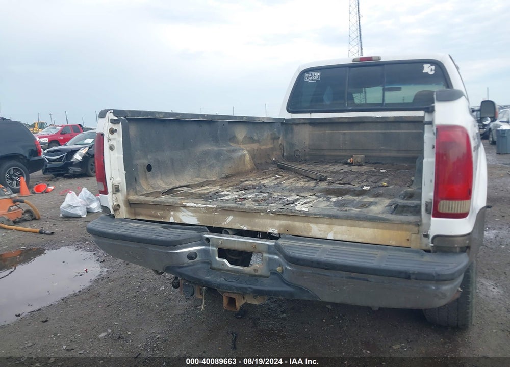 2002 FORD F-350 LARIAT/XL/XLT VIN: 1FTSW31F82ED44581