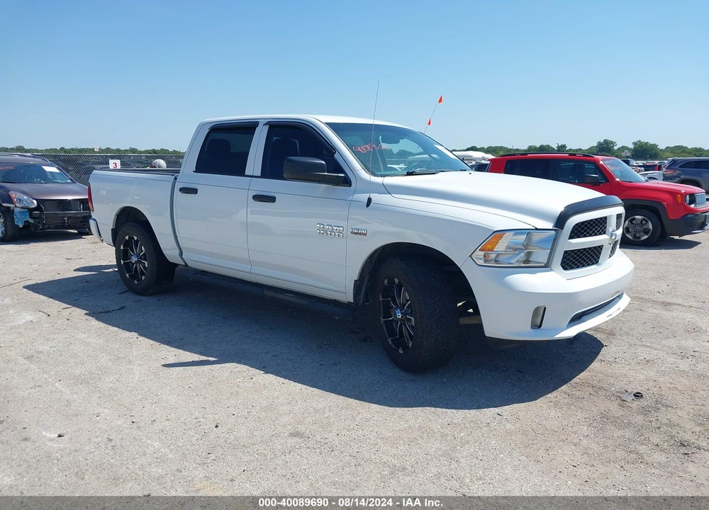 2015 RAM 1500 EXPRESS VIN: 1C6RR6KT1FS650130