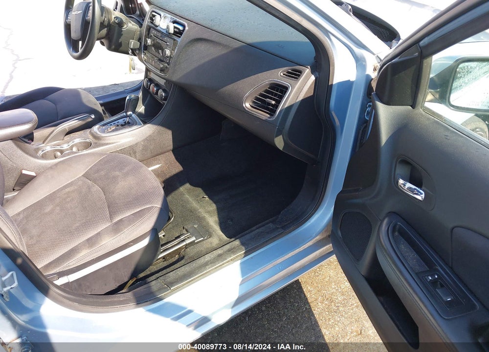 2013 CHRYSLER 200 LX VIN: 1C3CCBAB7DN611527