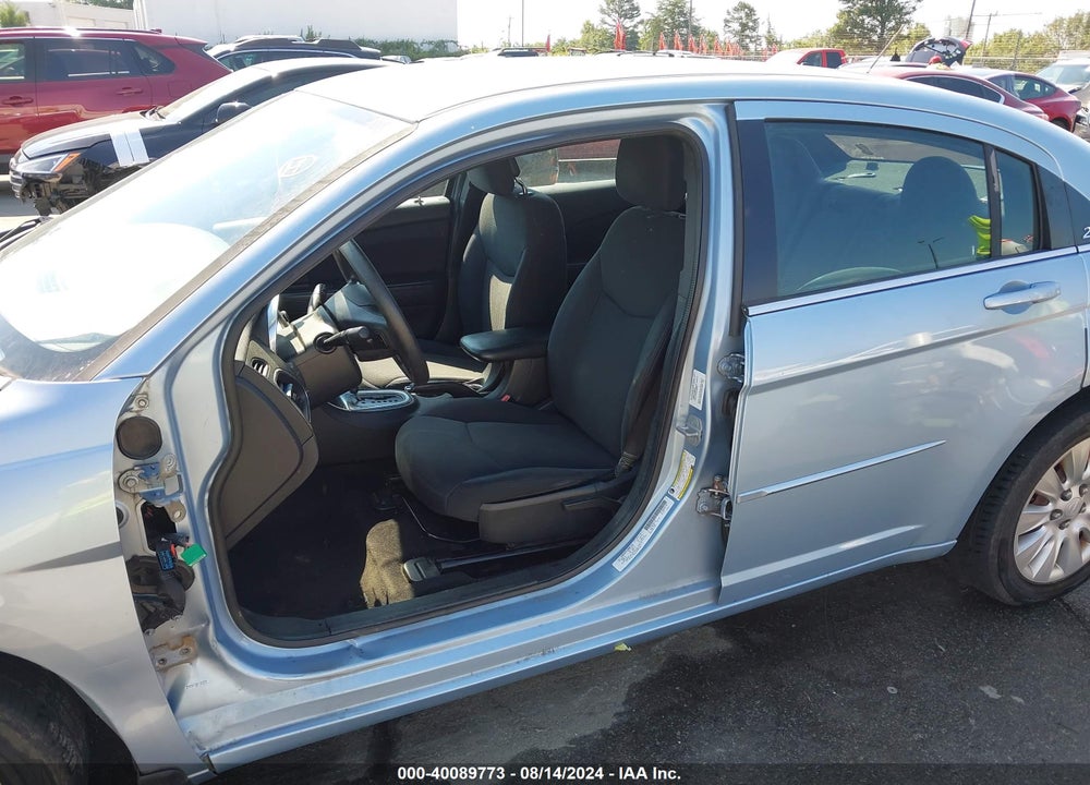 2013 CHRYSLER 200 LX VIN: 1C3CCBAB7DN611527