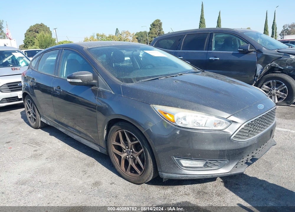 2015 FORD FOCUS SE VIN: 1FADP3K23FL247085