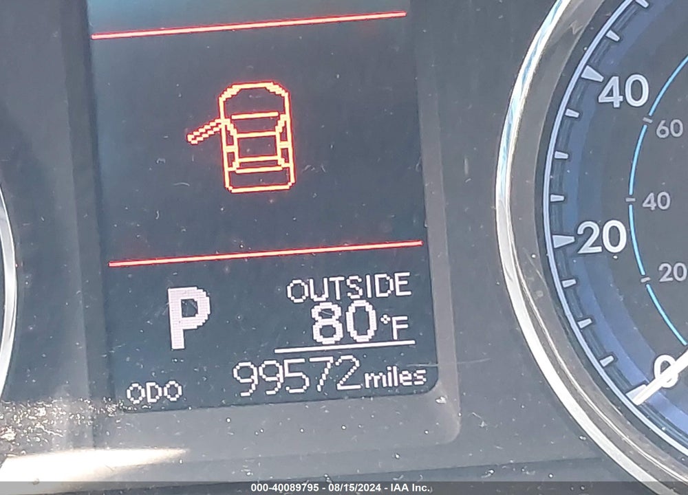 2019 TOYOTA COROLLA LE VIN: 2T1BURHE3KC196753