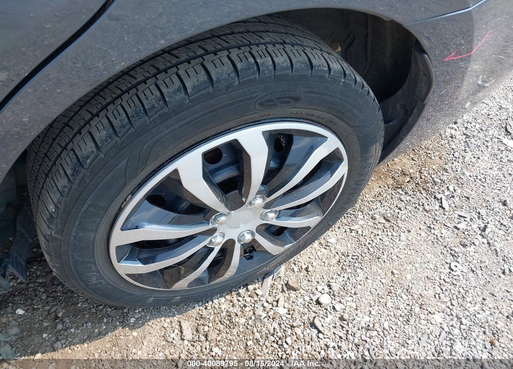 2019 TOYOTA COROLLA LE VIN: 2T1BURHE3KC196753